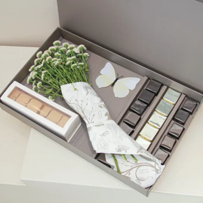 Blossom Treat Box 05